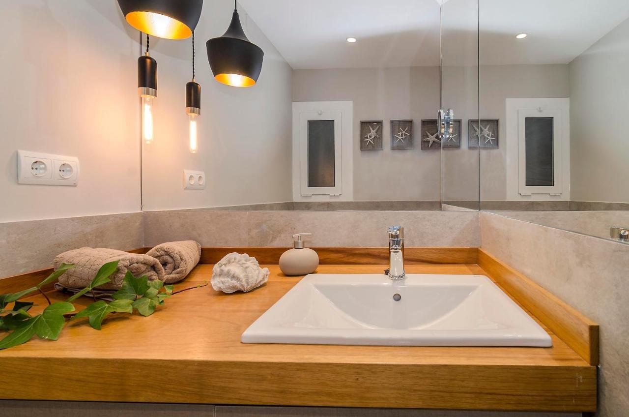 Sitges Spaces Deluxe Centre Apartment מראה חיצוני תמונה
